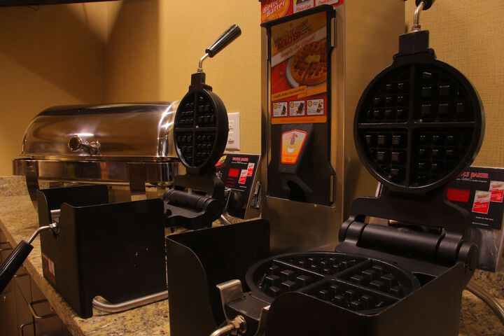 Breakfast/Coffee Service 26 of 33