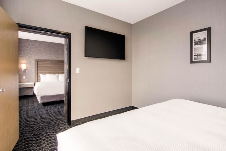 Room 22 of 53