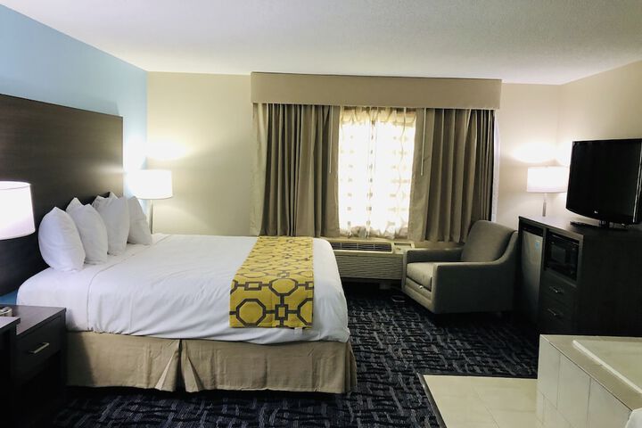 Room 27 of 37