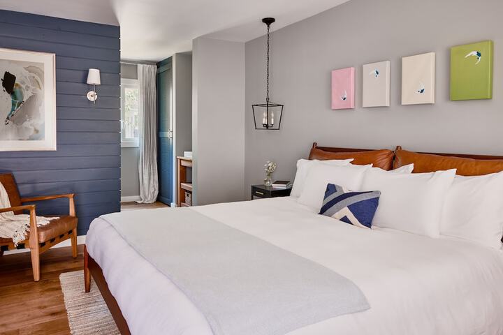 Room 21 of 34