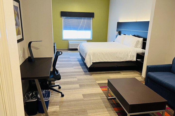 Room 29 of 46