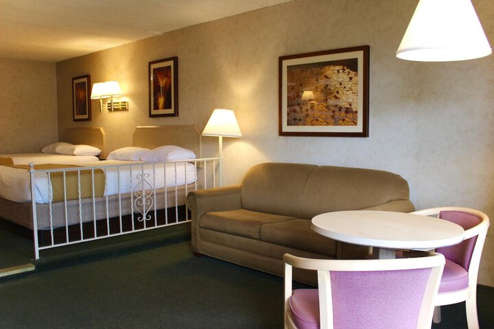 Impala Island Inn