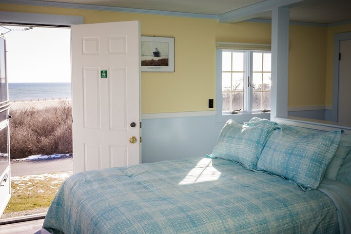 Room 16 of 32