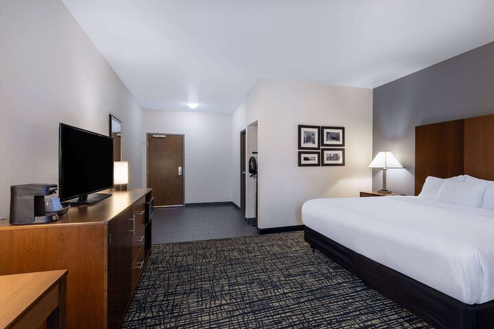 La Quinta Inn & Suites by Wyndham Morgantown
