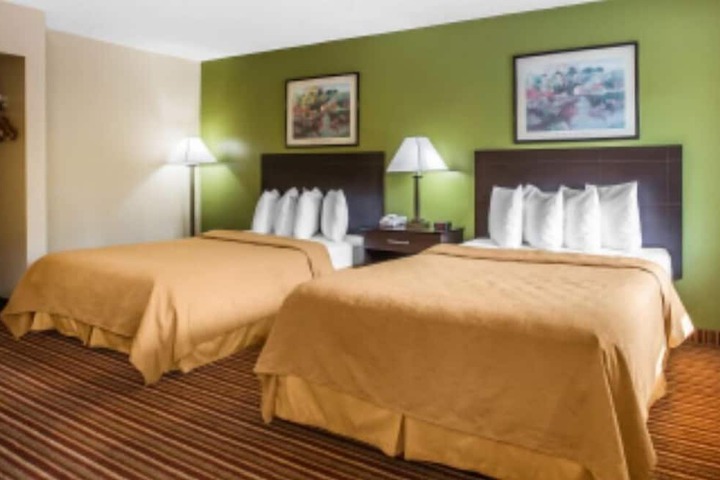 Room 20 of 47