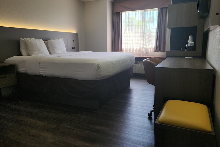 Room 18 of 45