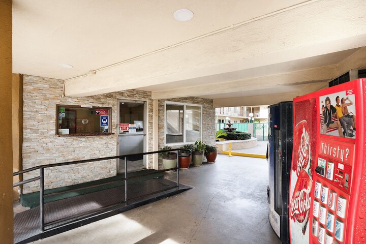Hotel 4 of 57