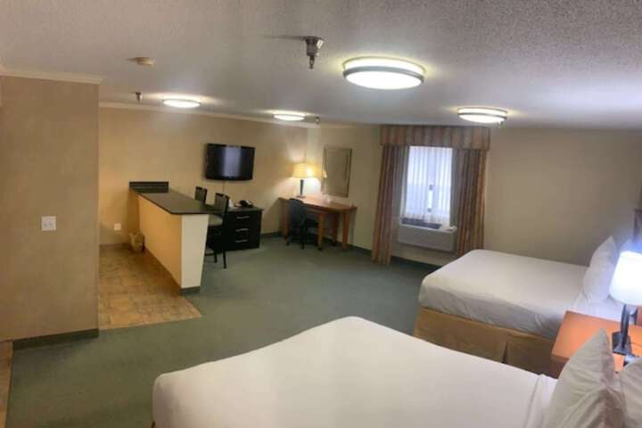 Room 24 of 47