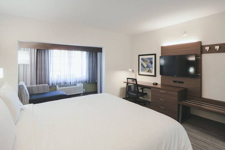 Holiday Inn Express Lompoc by IHG