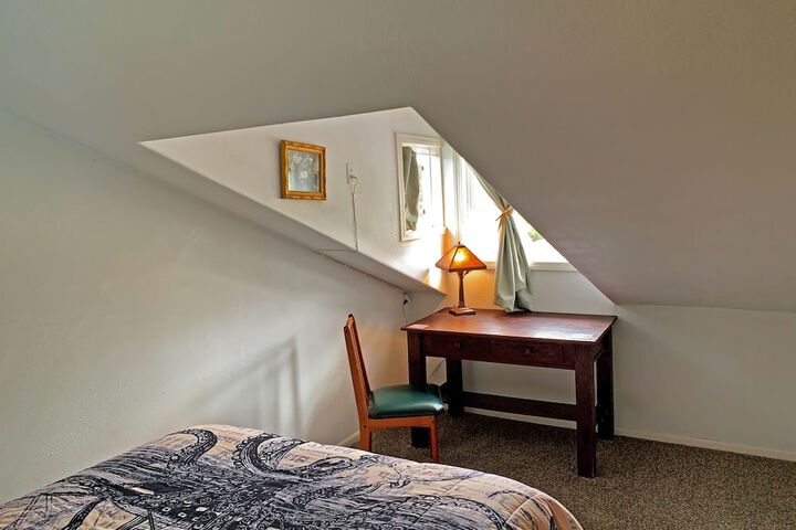 Room 74 of 103