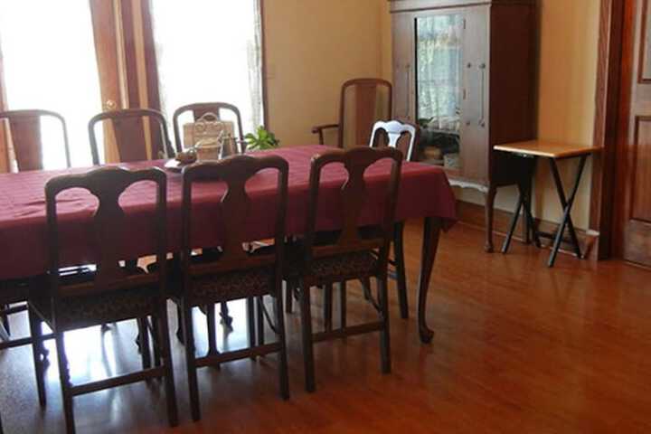 The Feathered Star B & B