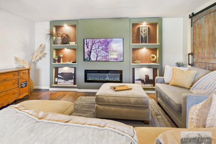 Beautiful Country Apartment AC, Pickleball, Billiards, Playground, Gardens