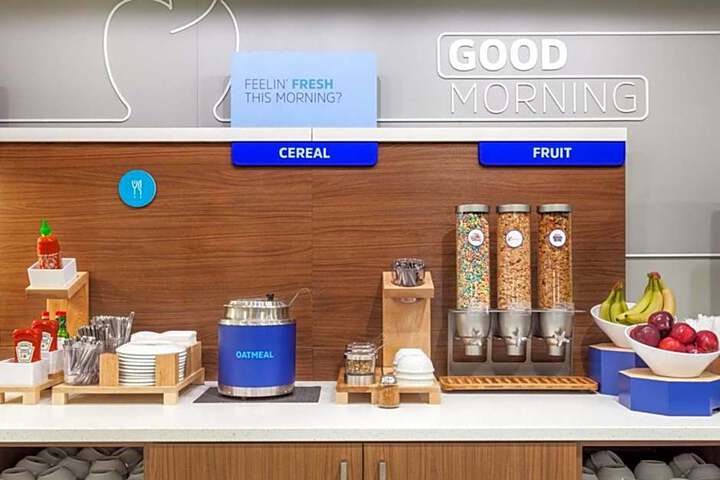 Holiday Inn Express & Suites Tumwater Olympia by IHG