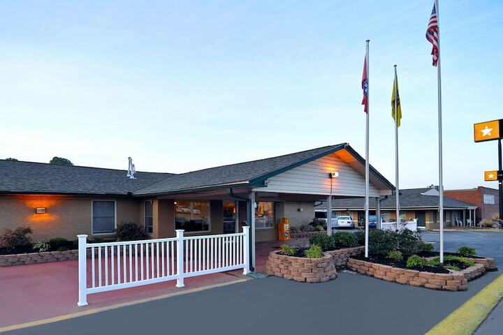 Hotel 2 of 27
