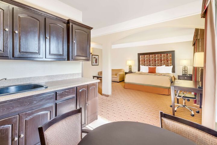 Room 32 of 44