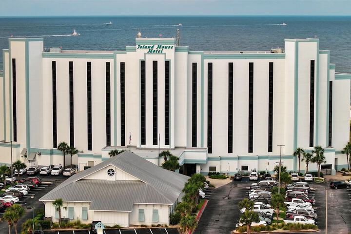 Island House Hotel Orange Beach - a DoubleTree by Hilton