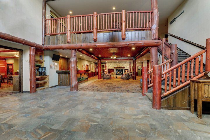 Hotel Interior 10 of 43