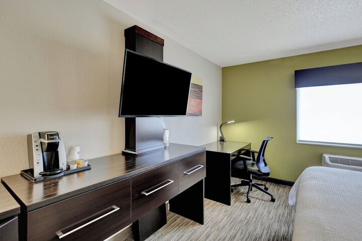 Room 67 of 163