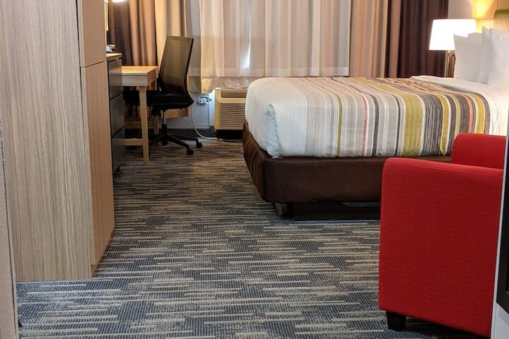 Room 27 of 37