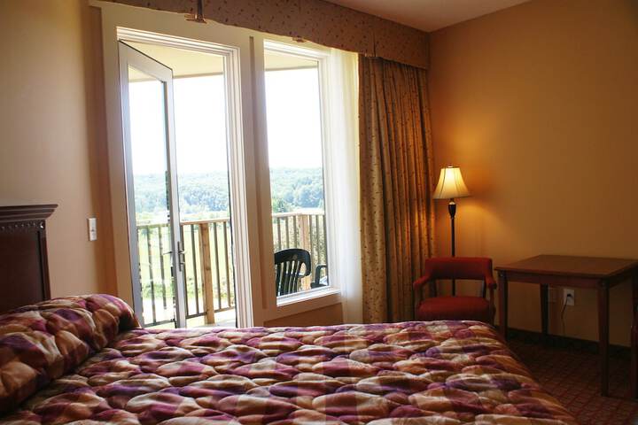 Room 12 of 22