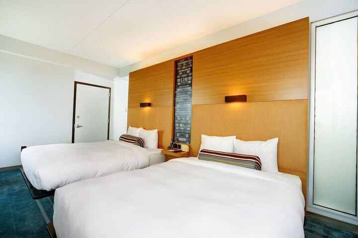 Room 20 of 34