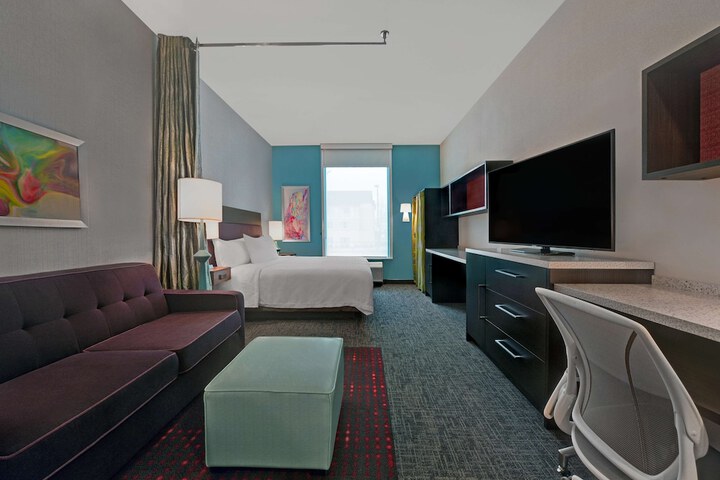 Room 27 of 43