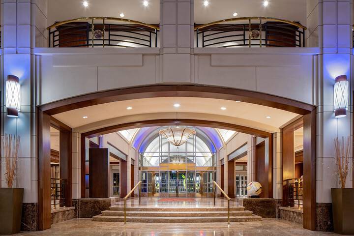 Ballroom/Hall 67 of 68