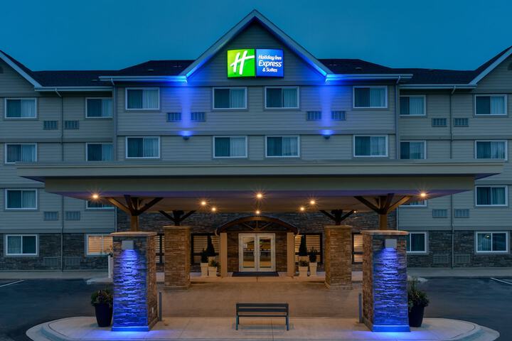 Hotel 8 of 33