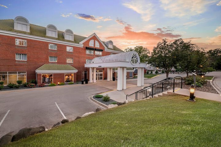 Heidel House Hotel and Conference Center an Ascend Collection Hotel