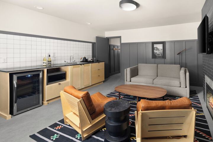 Room 33 of 119