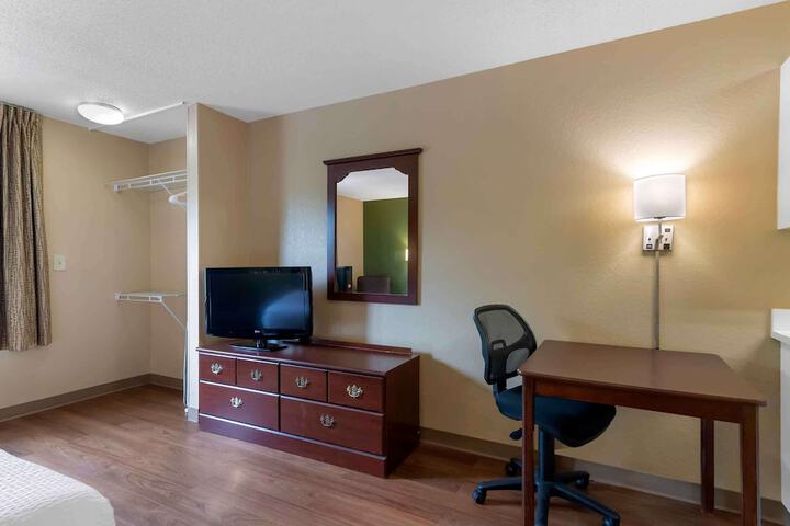 Room 20 of 23