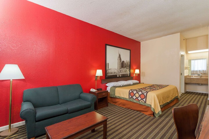 Room 27 of 37