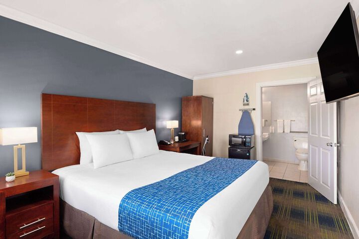 Room 21 of 29