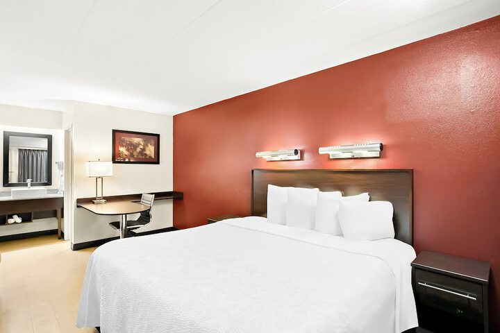 Room 25 of 33