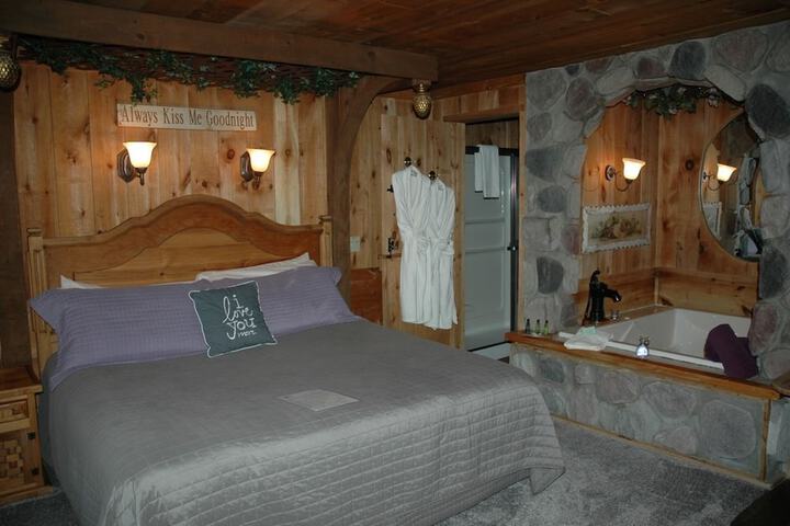 Room 13 of 76