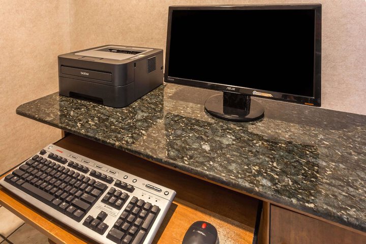 Business Center 23 of 24
