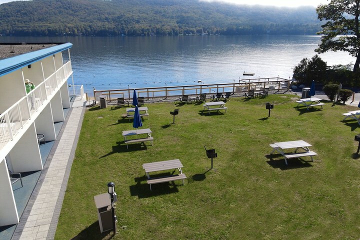 Lakefront Terrace Resort