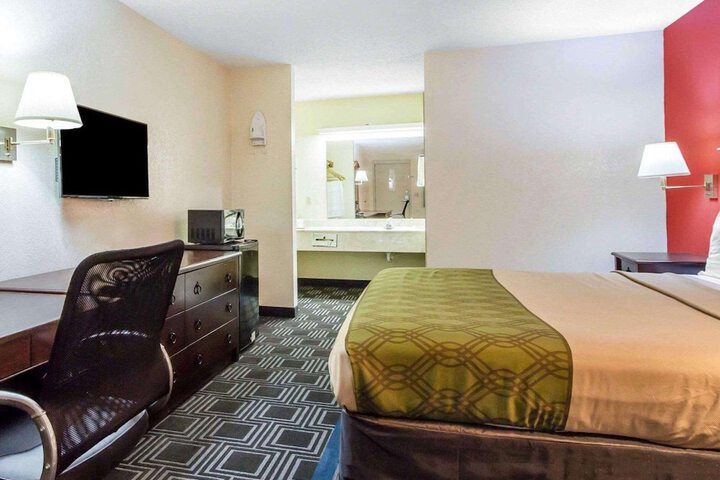 Room 12 of 30