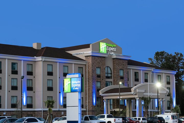 Holiday Inn Express & Suites Houston North - IAH Area by IHG
