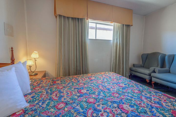 Room 25 of 68