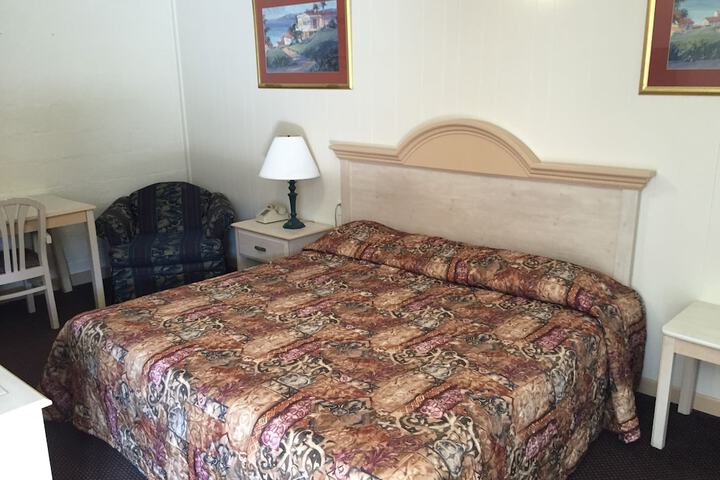 Room 12 of 20