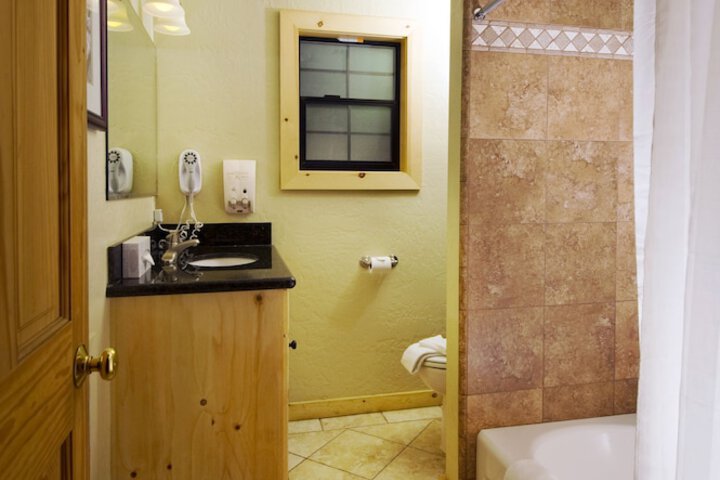 Room 21 of 51