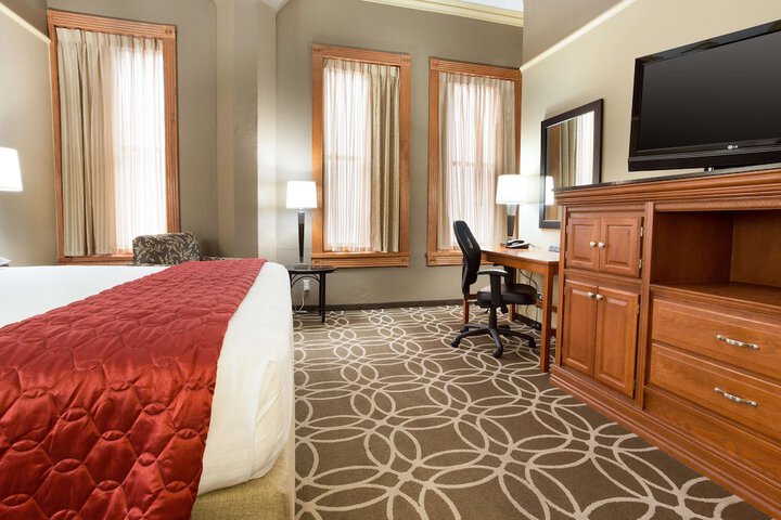Room 19 of 51