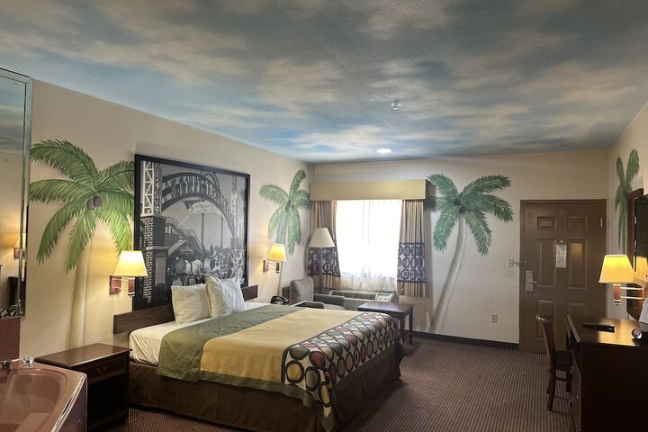 Room 12 of 13