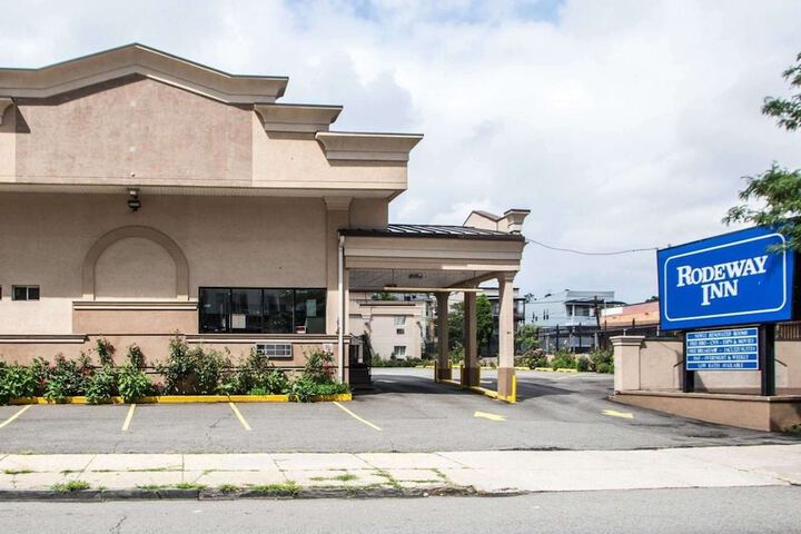 Rodeway Inn Paterson Great Falls Park Area