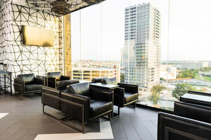 Lounge 39 of 45