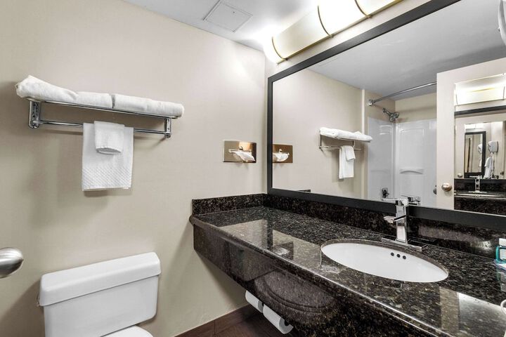 Room 25 of 54