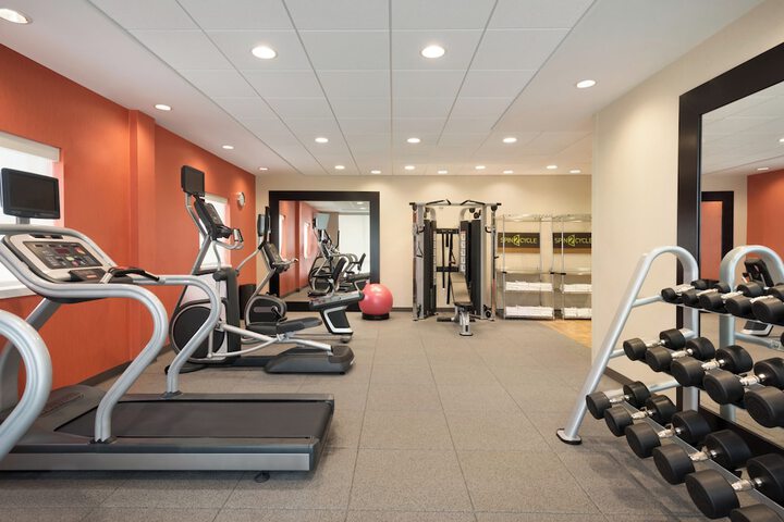 Home2 Suites by Hilton Milwaukee Brookfield