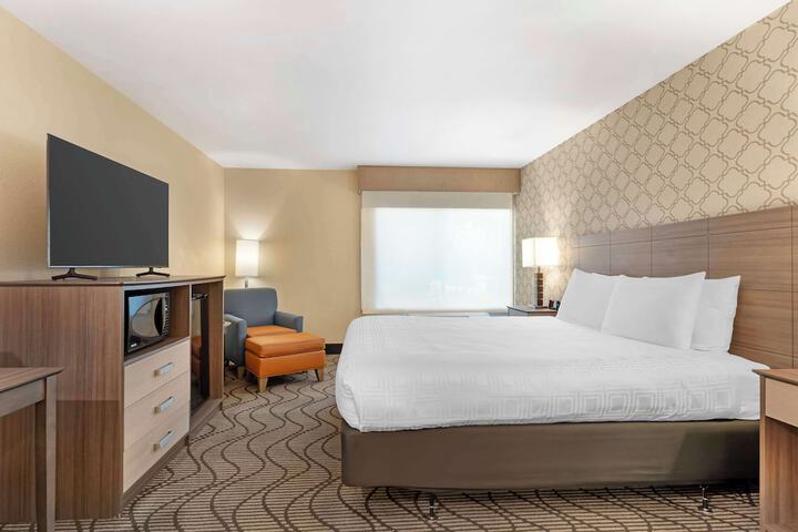 Best Western Plus Heritage Inn