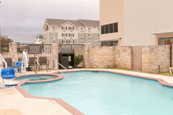Pool 8 of 45